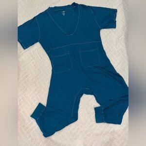 🦅 Natural Life Teal V-Neck Oversized Jumpsuit